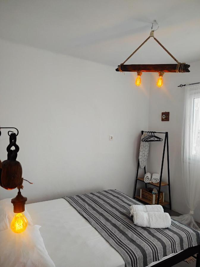 Prickly Pear House Hotel Plaka  Buitenkant foto